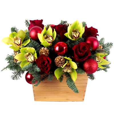 Ziemas kompozīcija ar rozēm un orhidejām